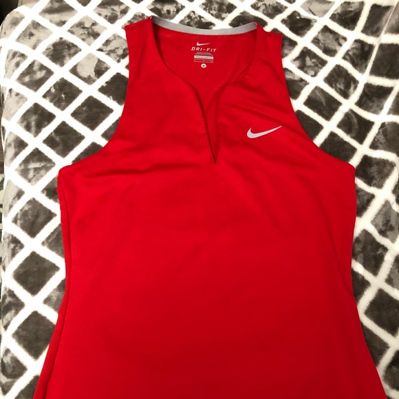 Nike Dri-Fit women’s tank - Picture 1 of 3